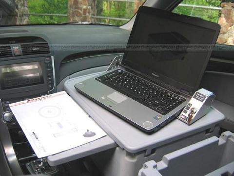 20060718160449-cargodesk.jpg