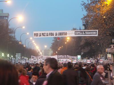 20070115112410-mani.jpg